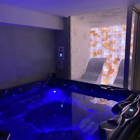 Dominik Hills - & Appartement *