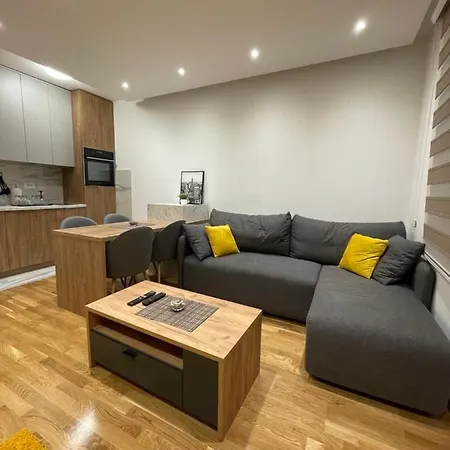 Apartment Dominik Hills - & *