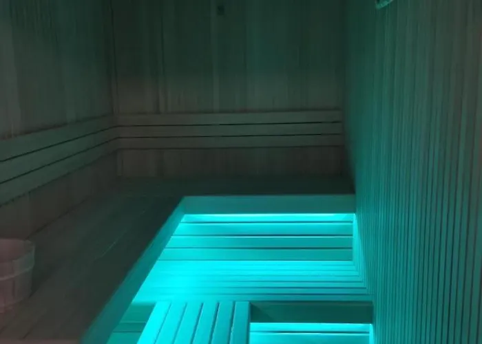 Dominik Hills - & Apartman